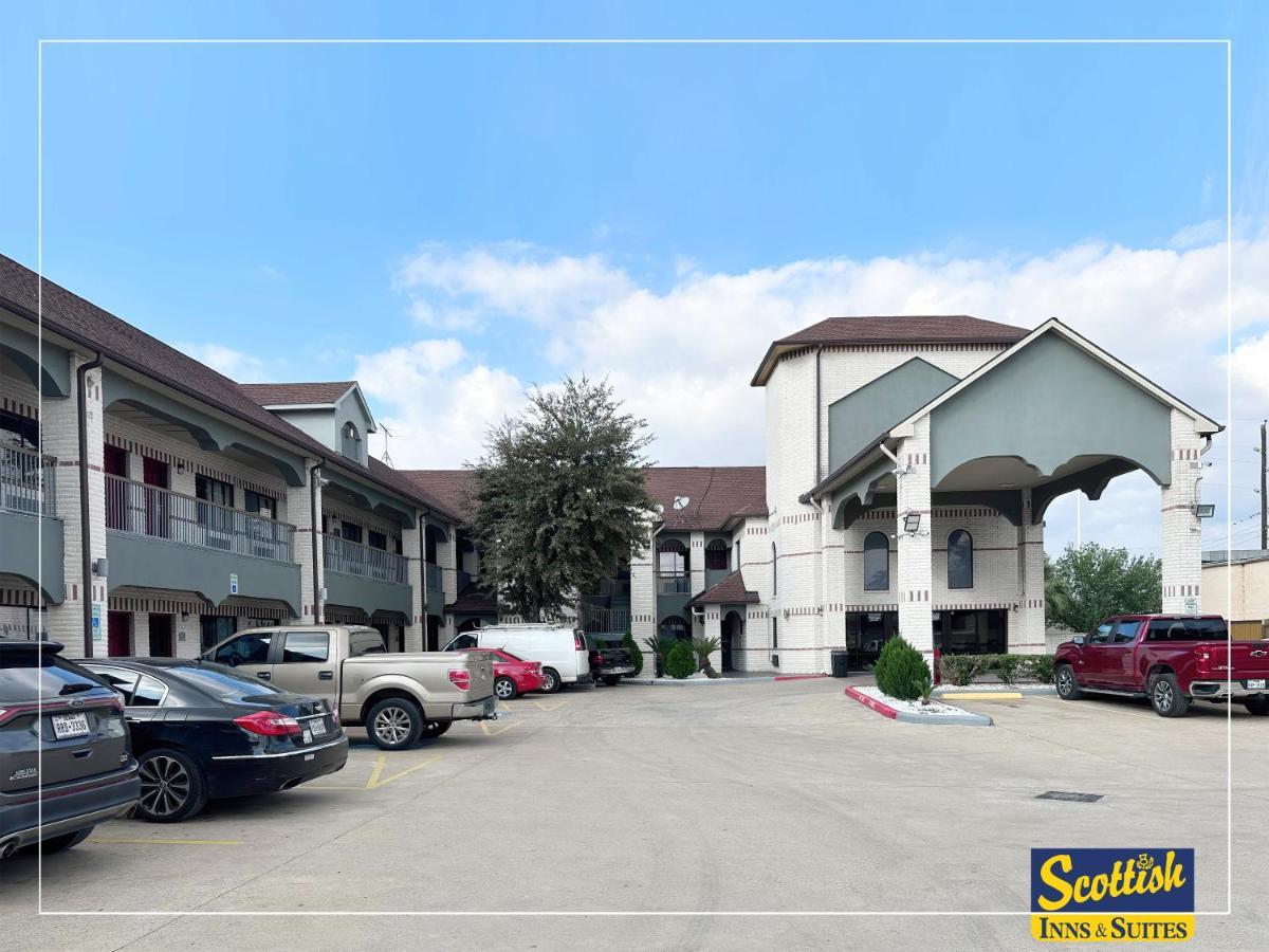 Scottish Inn & Suites Sam Houston Parkway Extérieur photo
